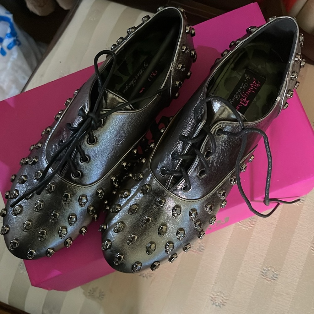Abbey Dawn By Avril Lavigne Skelton Pewter Oxfords Size 7 NIB